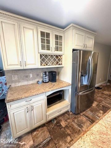 68135 Lake Angela Drive, Richmond, MI 48062