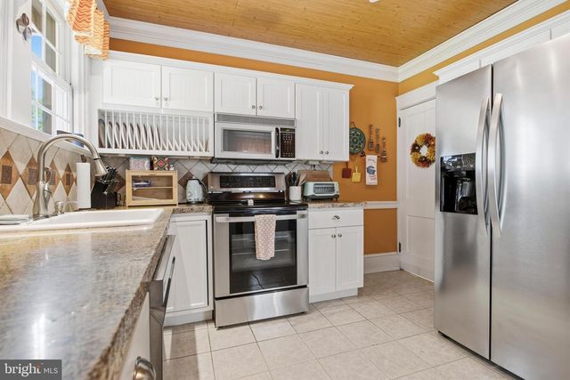 326 BALLYMORE RD, Springfield, PA 19064