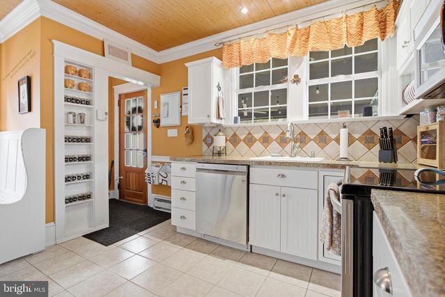 326 BALLYMORE RD, Springfield, PA 19064