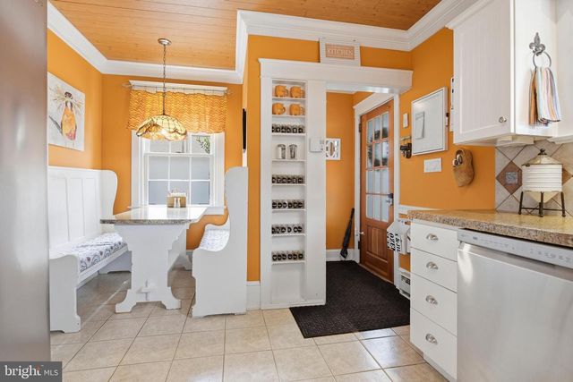 326 BALLYMORE RD, Springfield, PA 19064