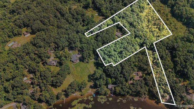 0 E Coon Lake Trail, Howell, MI 48843