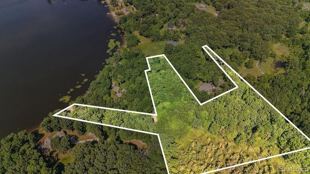 0 E Coon Lake Trail, Howell, MI 48843