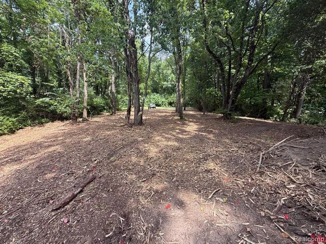 0 E Coon Lake Trail, Howell, MI 48843