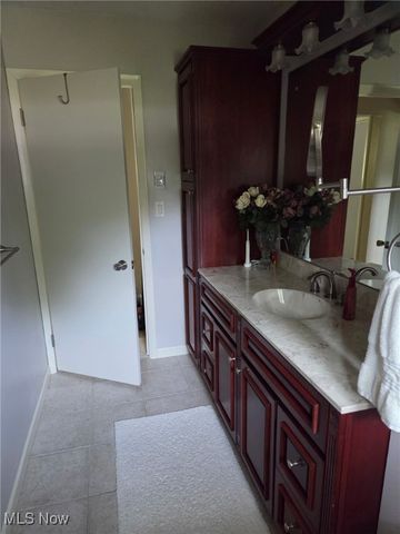 10305 Broadview Road, Broadview Heights, OH 44147