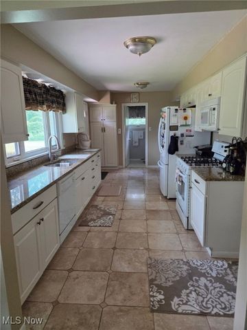 10305 Broadview Road, Broadview Heights, OH 44147