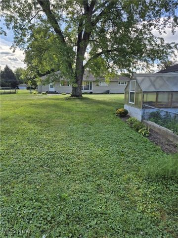 10305 Broadview Road, Broadview Heights, OH 44147