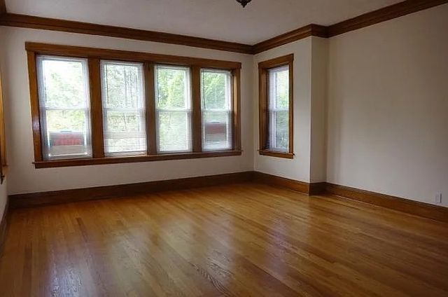 5354 W BYRON Street 2, Chicago, IL 60641