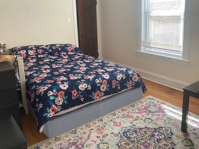 5354 W BYRON Street 2, Chicago, IL 60641