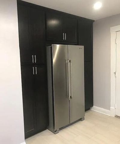 5354 W BYRON Street 2, Chicago, IL 60641