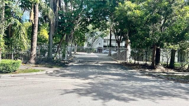 17255 SW 95th Ave 350, Palmetto Bay, FL 33157