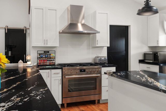 11218 N Crocker Road, Brooklyn, WI 53521