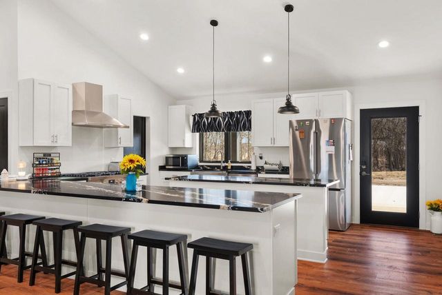 11218 N Crocker Road, Brooklyn, WI 53521