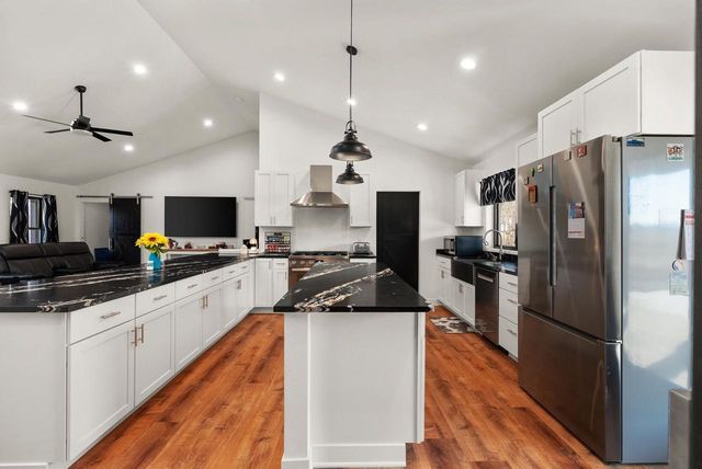 11218 N Crocker Road, Brooklyn, WI 53521