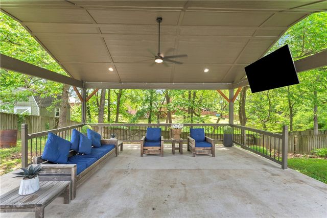 3492 Eaglecrest Circle, Springdale, AR 72762