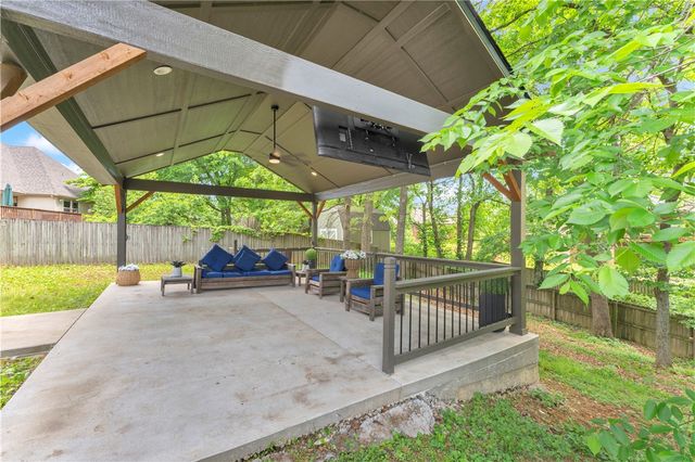 3492 Eaglecrest Circle, Springdale, AR 72762