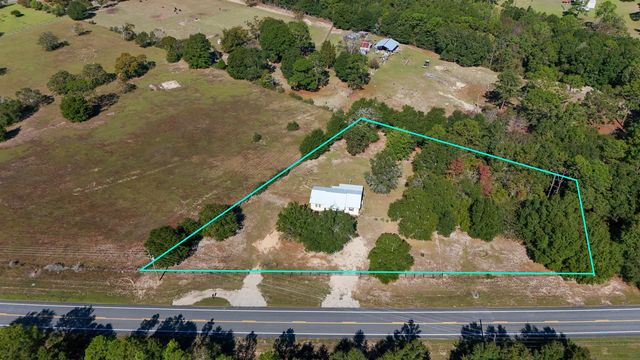 6837 Co Highway 1087, Defuniak Springs, FL 32433