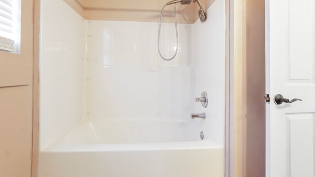 6837 Co Highway 1087, Defuniak Springs, FL 32433