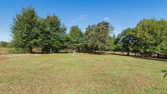 6837 Co Highway 1087, Defuniak Springs, FL 32433