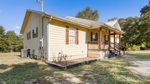 6837 Co Highway 1087, Defuniak Springs, FL 32433