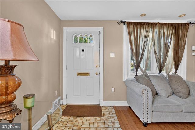 5144 WHITEHALL DR, Clifton Heights, PA 19018