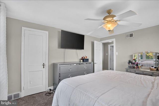 5144 WHITEHALL DR, Clifton Heights, PA 19018
