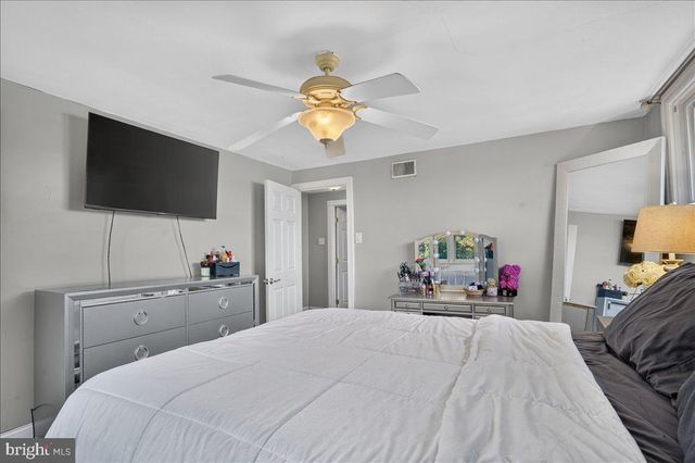 5144 WHITEHALL DR, Clifton Heights, PA 19018