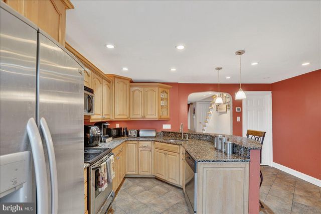 5144 WHITEHALL DR, Clifton Heights, PA 19018