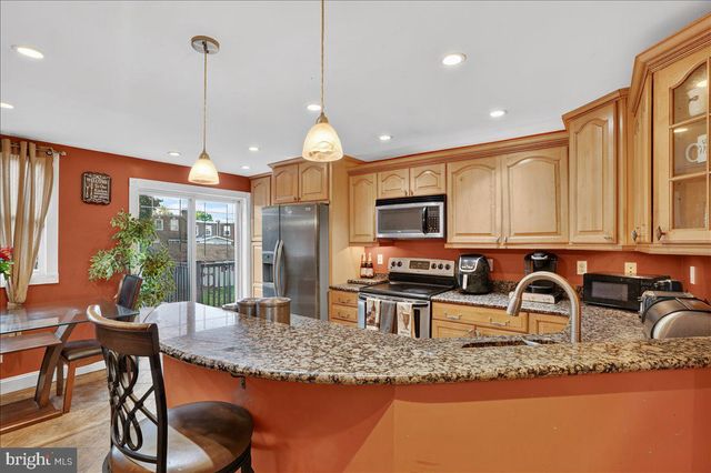 5144 WHITEHALL DR, Clifton Heights, PA 19018