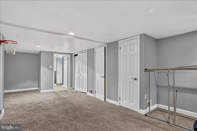 5144 WHITEHALL DR, Clifton Heights, PA 19018