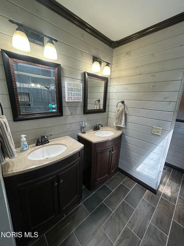 3640 Woodspring Road, Sylvania, OH 43560