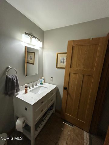 3640 Woodspring Road, Sylvania, OH 43560