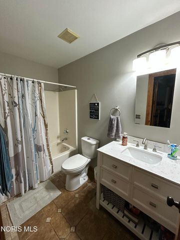 3640 Woodspring Road, Sylvania, OH 43560