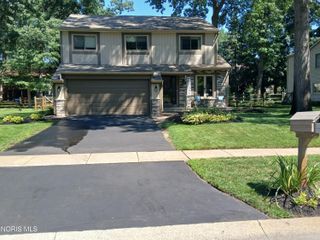 3640 Woodspring Road, Sylvania, OH 43560