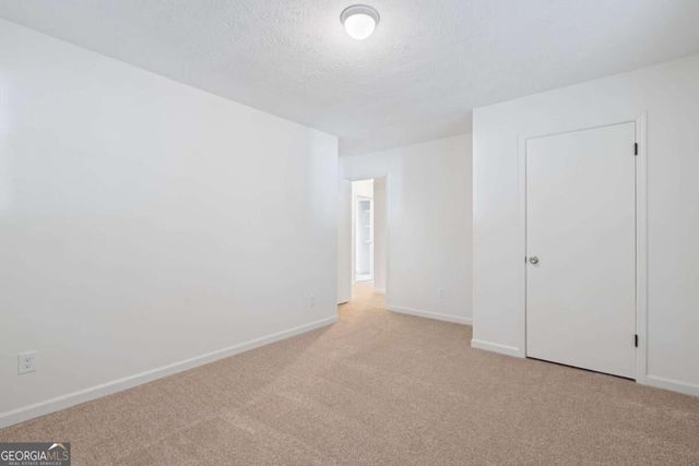 920 Kings Court, Woodstock, GA 30189