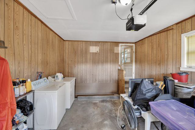 1018 New Hope Rd, Hilham, TN 38568