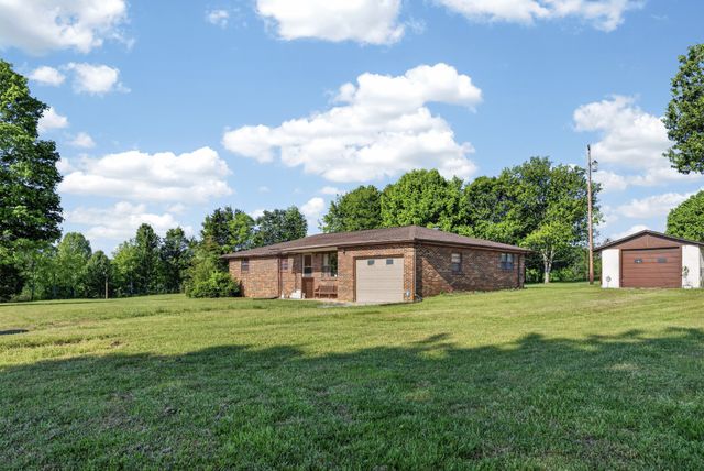 1018 New Hope Rd, Hilham, TN 38568