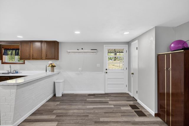 1018 New Hope Rd, Hilham, TN 38568