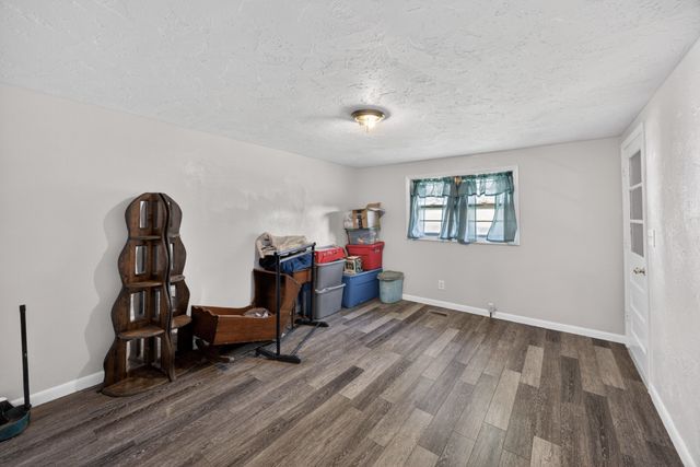 1018 New Hope Rd, Hilham, TN 38568