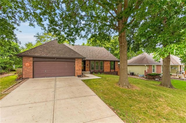1120 NE 82nd Street, Kansas City, MO 64118
