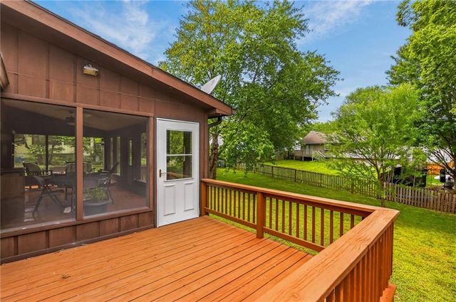 1120 NE 82nd Street, Kansas City, MO 64118