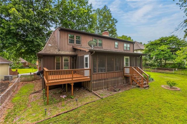 1120 NE 82nd Street, Kansas City, MO 64118