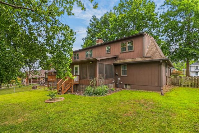 1120 NE 82nd Street, Kansas City, MO 64118