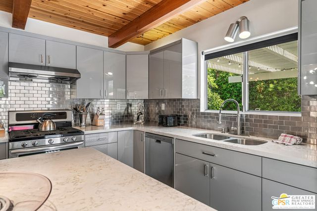 1327 E San Lucas Road, Palm Springs, CA 92264