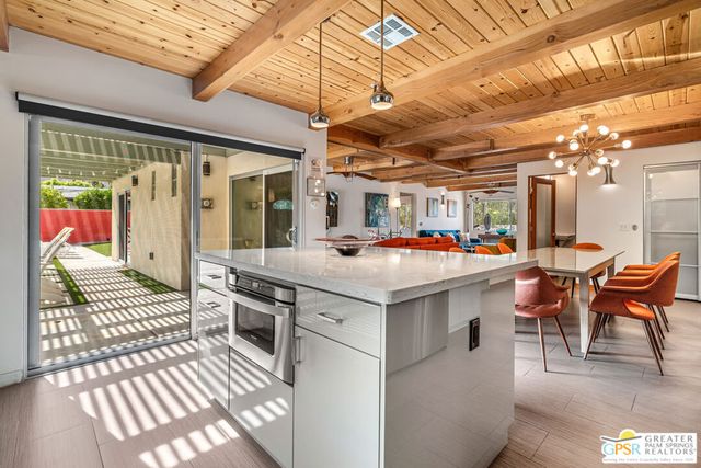 1327 E San Lucas Road, Palm Springs, CA 92264