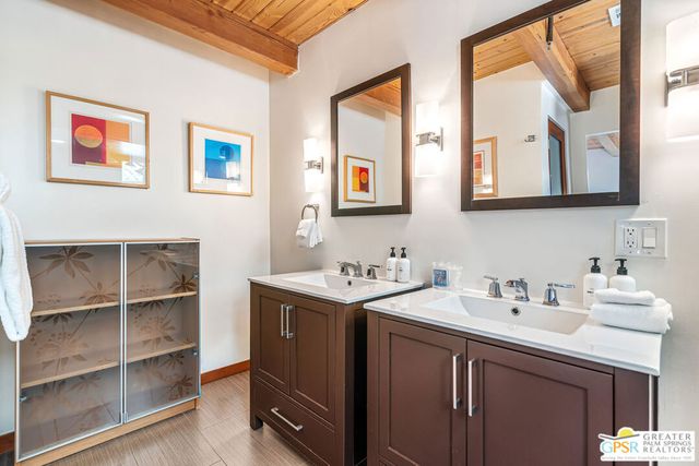 1327 E San Lucas Road, Palm Springs, CA 92264