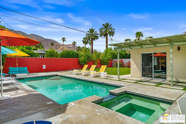 1327 E San Lucas Road, Palm Springs, CA 92264