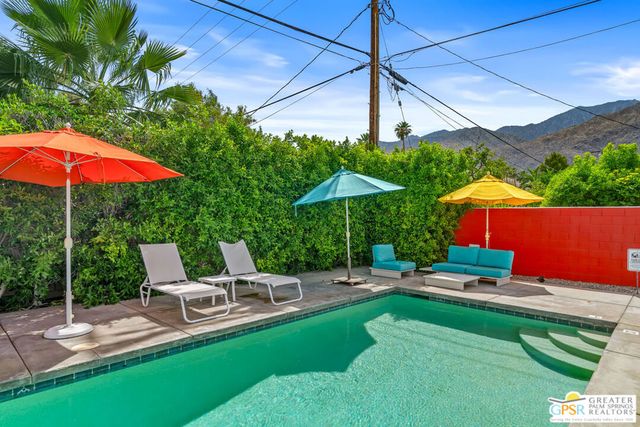 1327 E San Lucas Road, Palm Springs, CA 92264