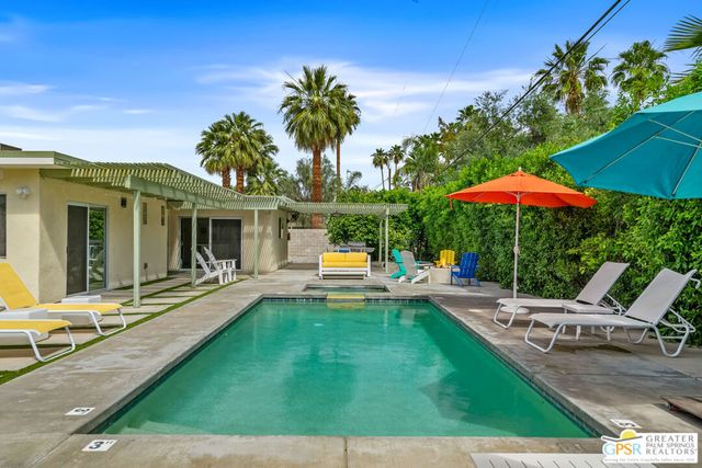 1327 E San Lucas Road, Palm Springs, CA 92264