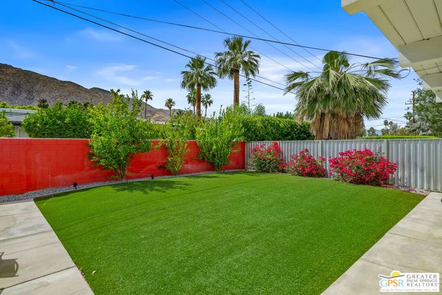 1327 E San Lucas Road, Palm Springs, CA 92264
