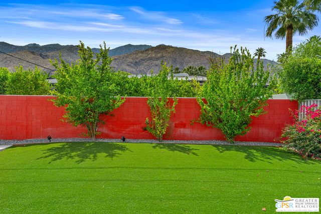 1327 E San Lucas Road, Palm Springs, CA 92264